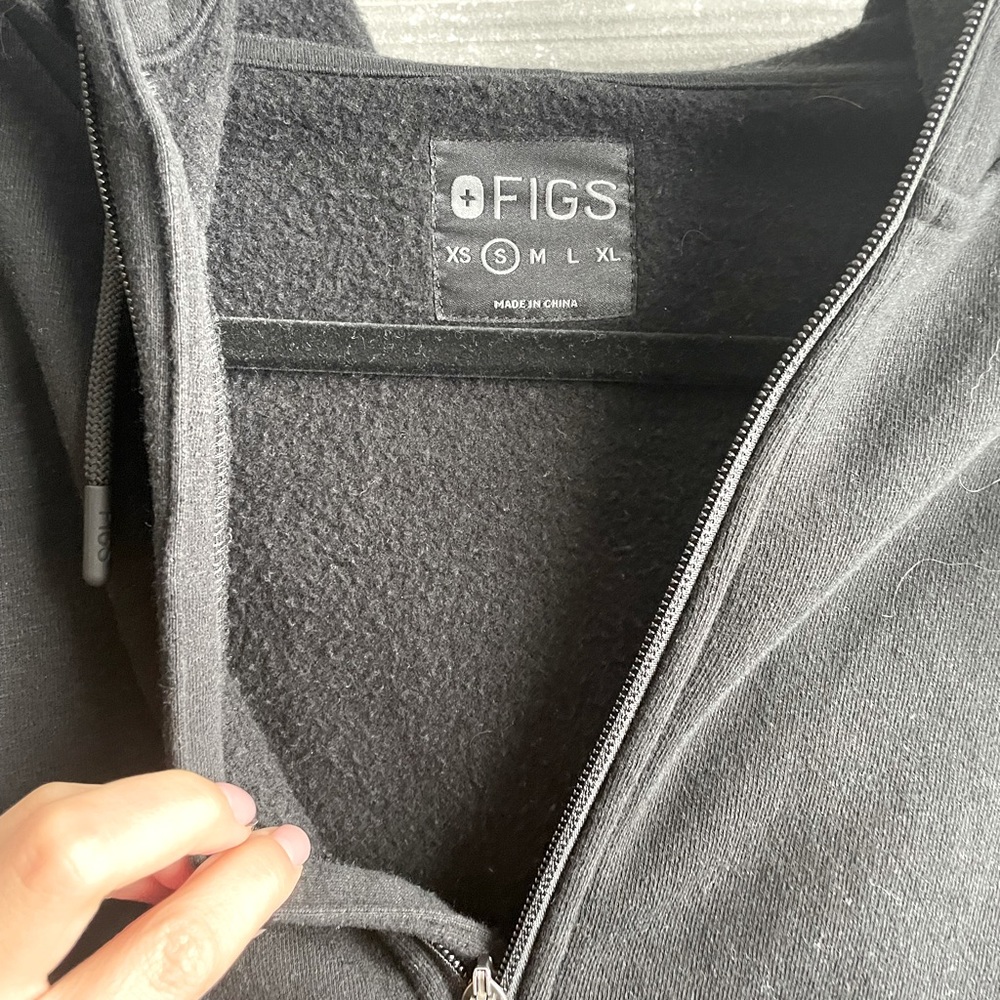 Black Figs scrub hoodie.